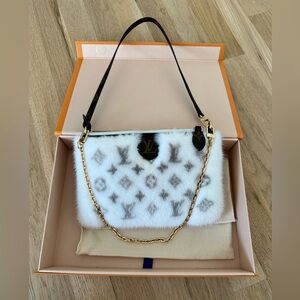 LOUIS VUITTON MINK fur pochette cream